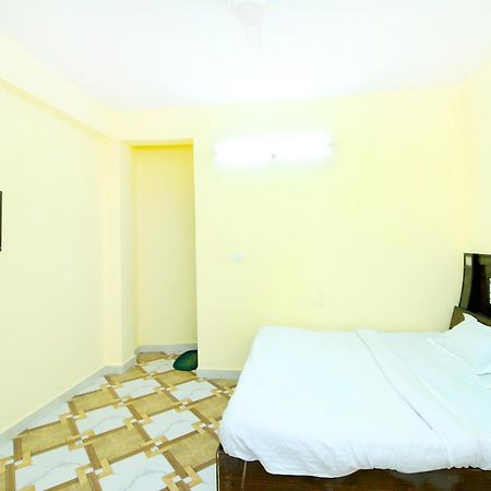 Spot On 37977 Parth Home Stay 穆索里 外观 照片