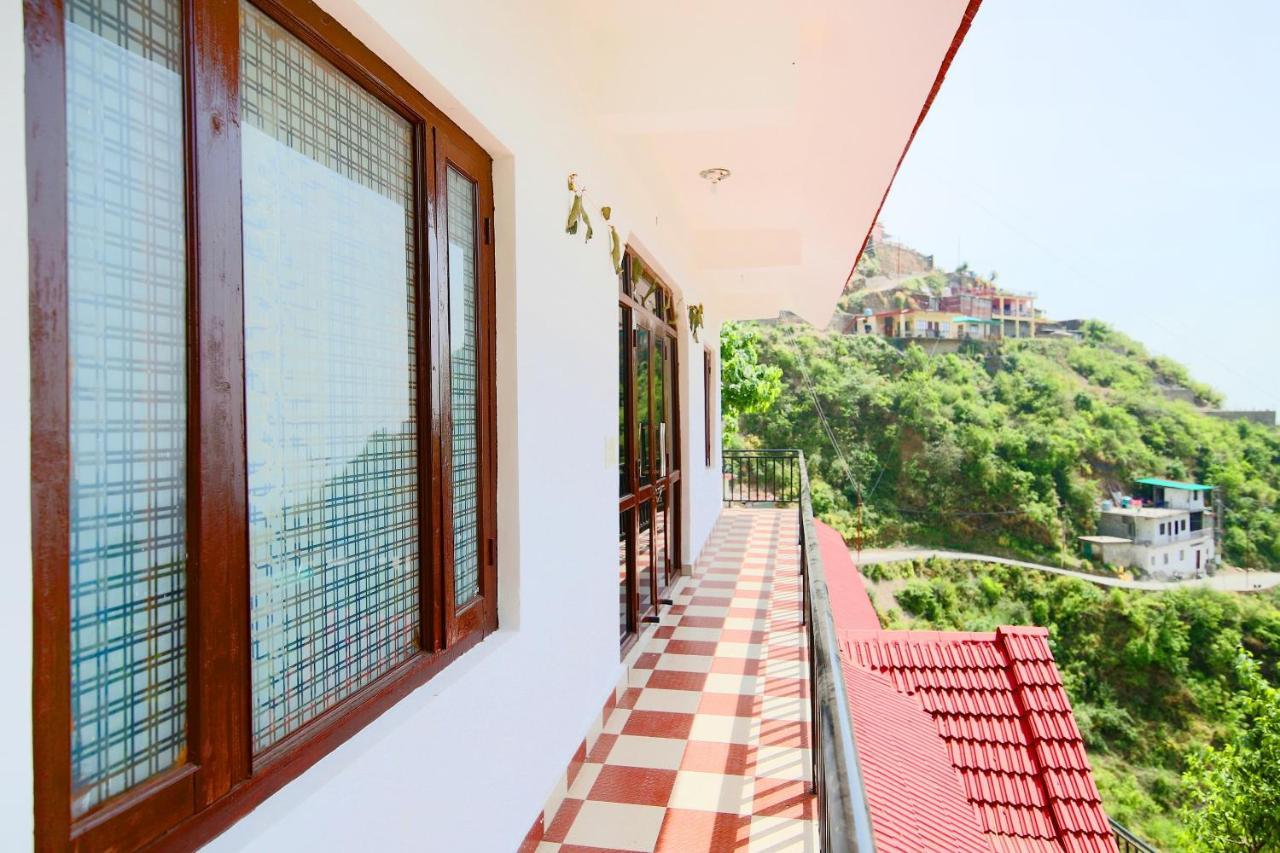 Spot On 37977 Parth Home Stay 穆索里 外观 照片